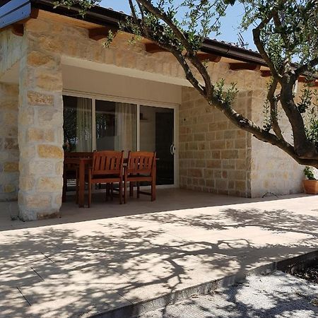 Apartmani Morovi Dvori Drage Exterior foto